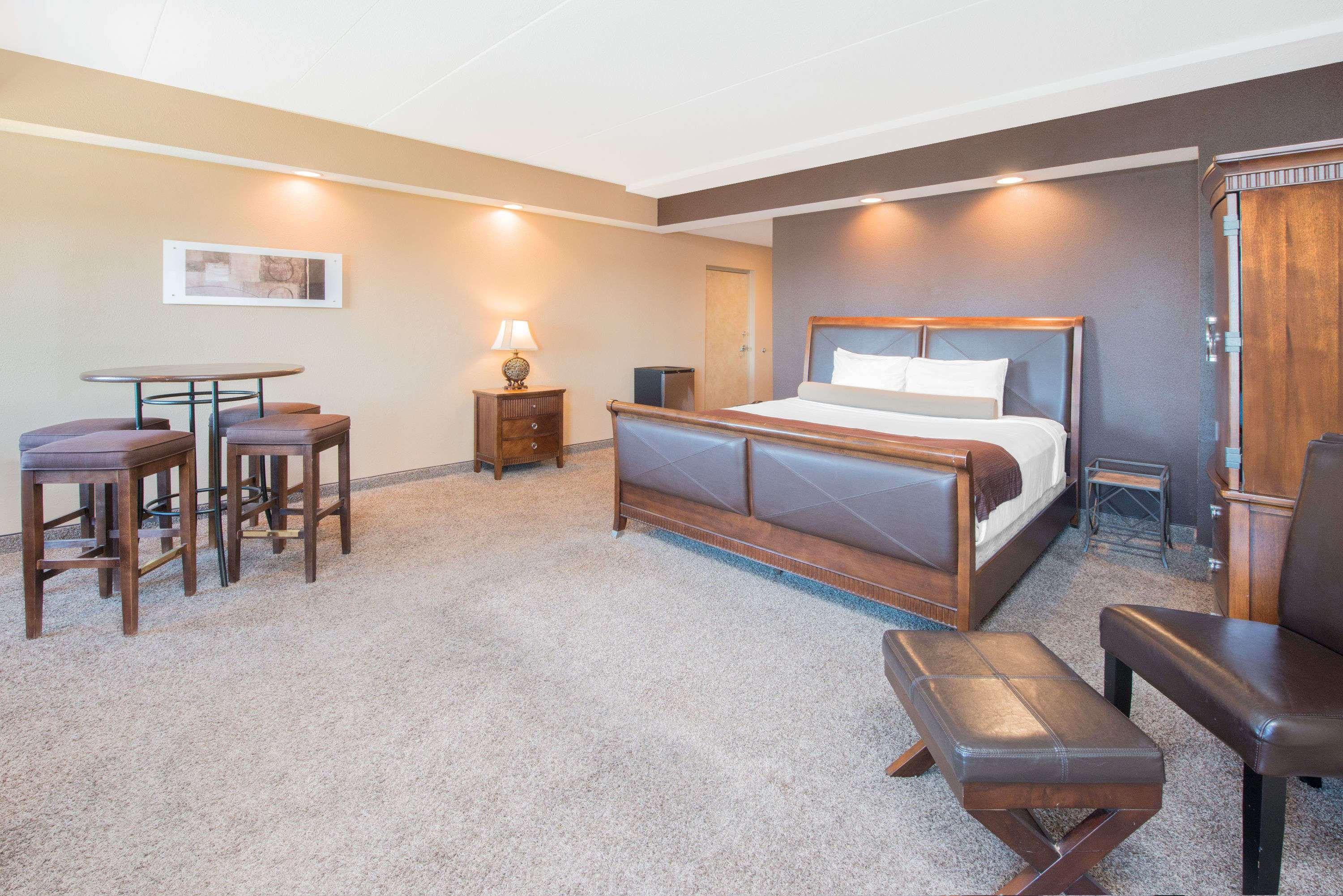 Hotel Microtel & By Wyndham Downtown - River Area 3*