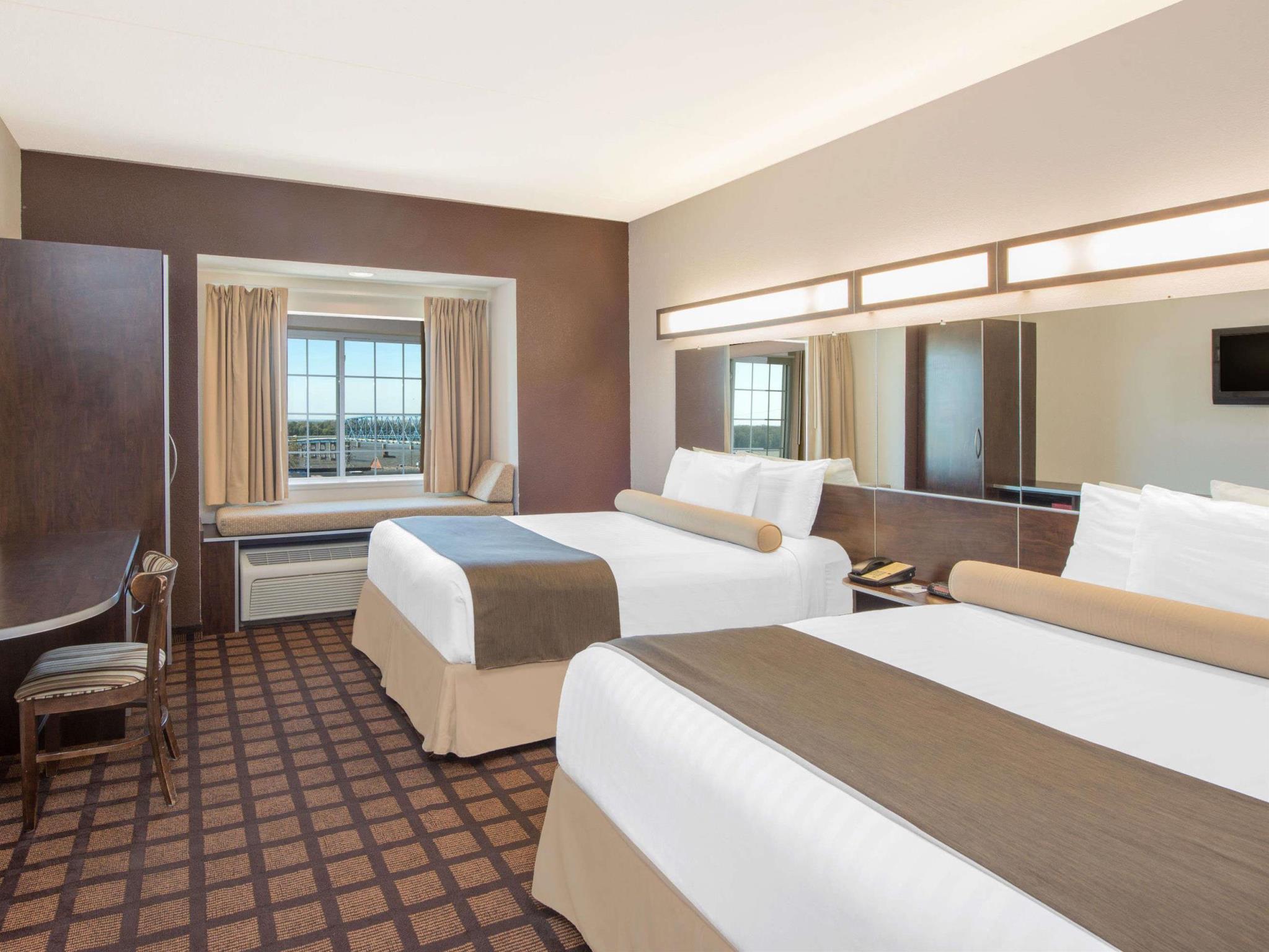 Microtel & By Wyndham Downtown - River Area Hotel 3*