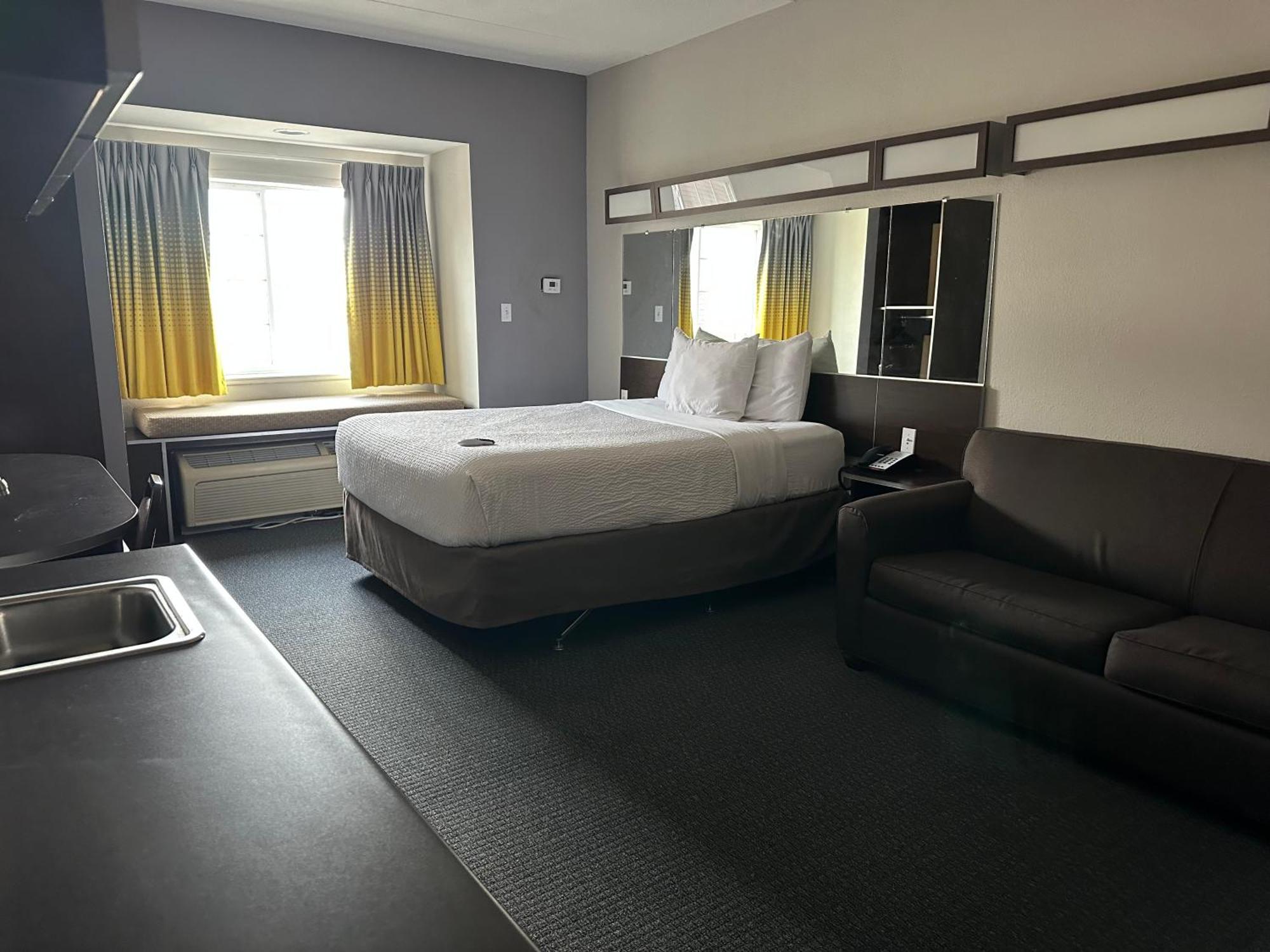 Microtel & By Wyndham Downtown - River Area Hotel Quincy