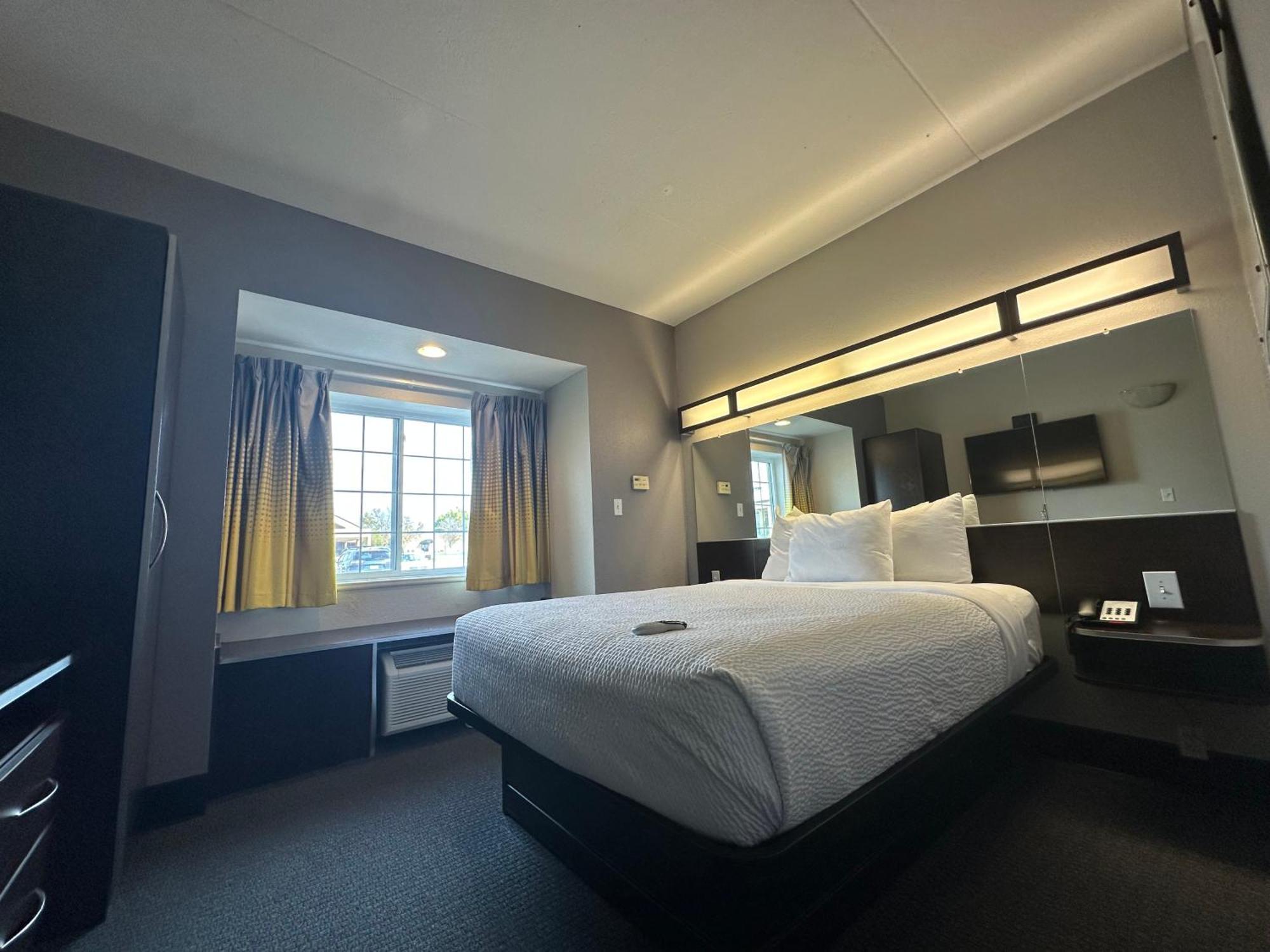 Microtel & By Wyndham Downtown - River Area 3* Quincy